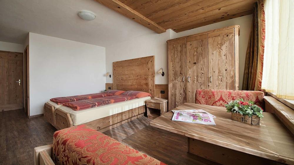 Hotel Champagne Λιβίνιο Εξωτερικό φωτογραφία